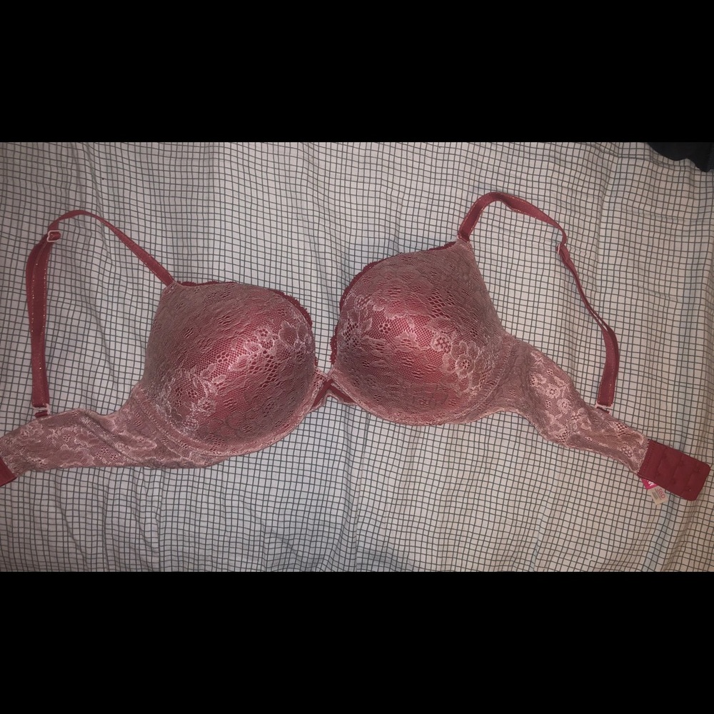 36D NWOT LACE BRAS